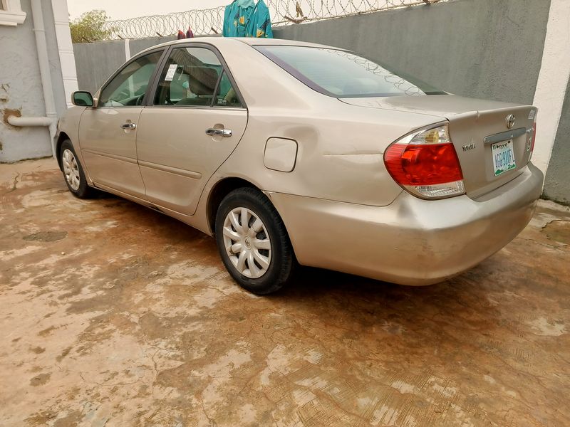 Thumbnail 2 of 2006 Toyota Camry LE